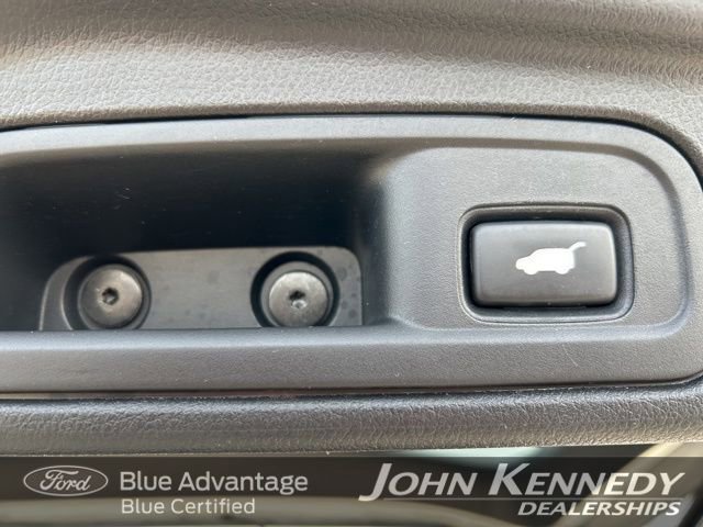 Used 2017 Honda Pilot Touring image 16