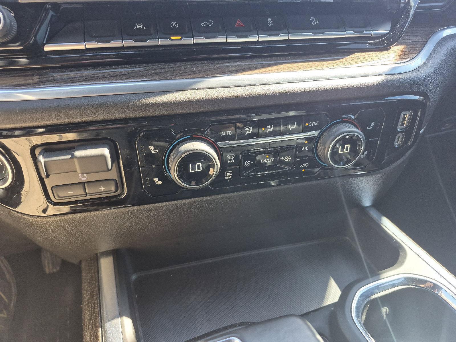 Used 2025 Chevrolet Silverado 1500 RST AWD/4WD image 6