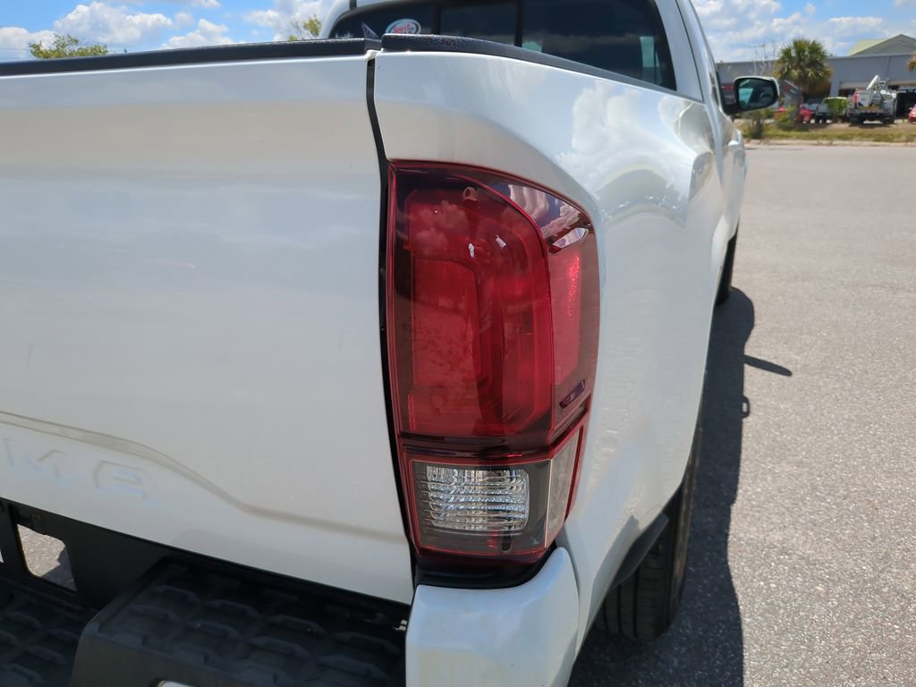 Used 2020 Toyota Tacoma SR w/ SR Convenience Package RWD image 8