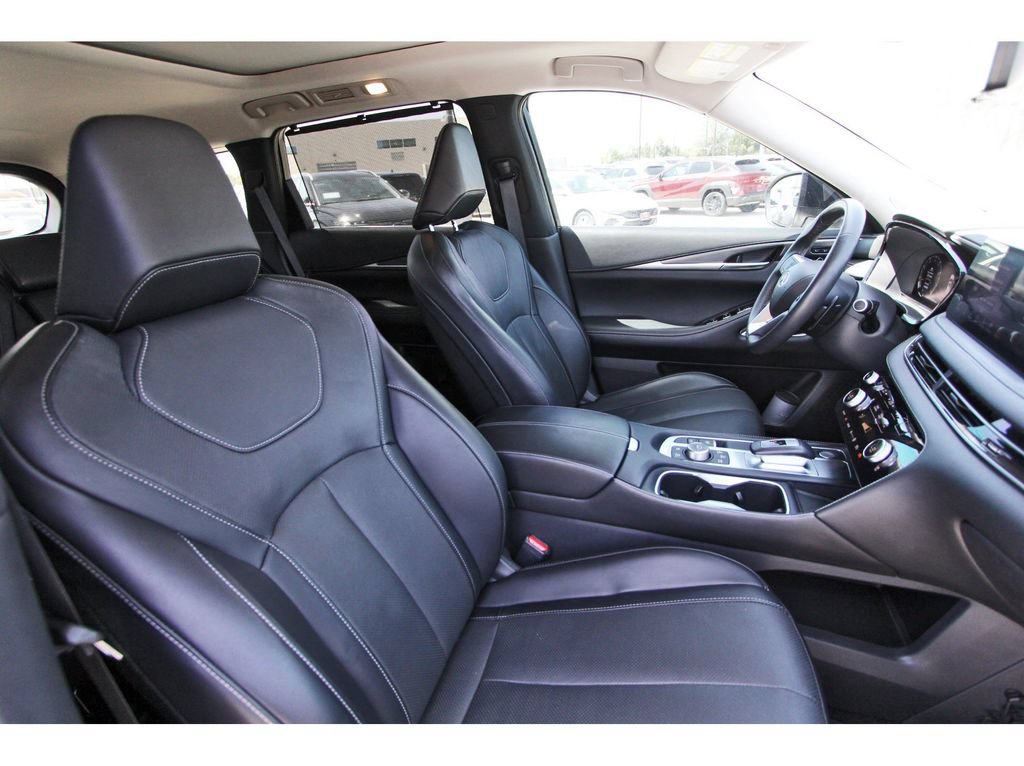 Used 2023 INFINITI QX60 Luxe w/ Vision Package FWD image 31