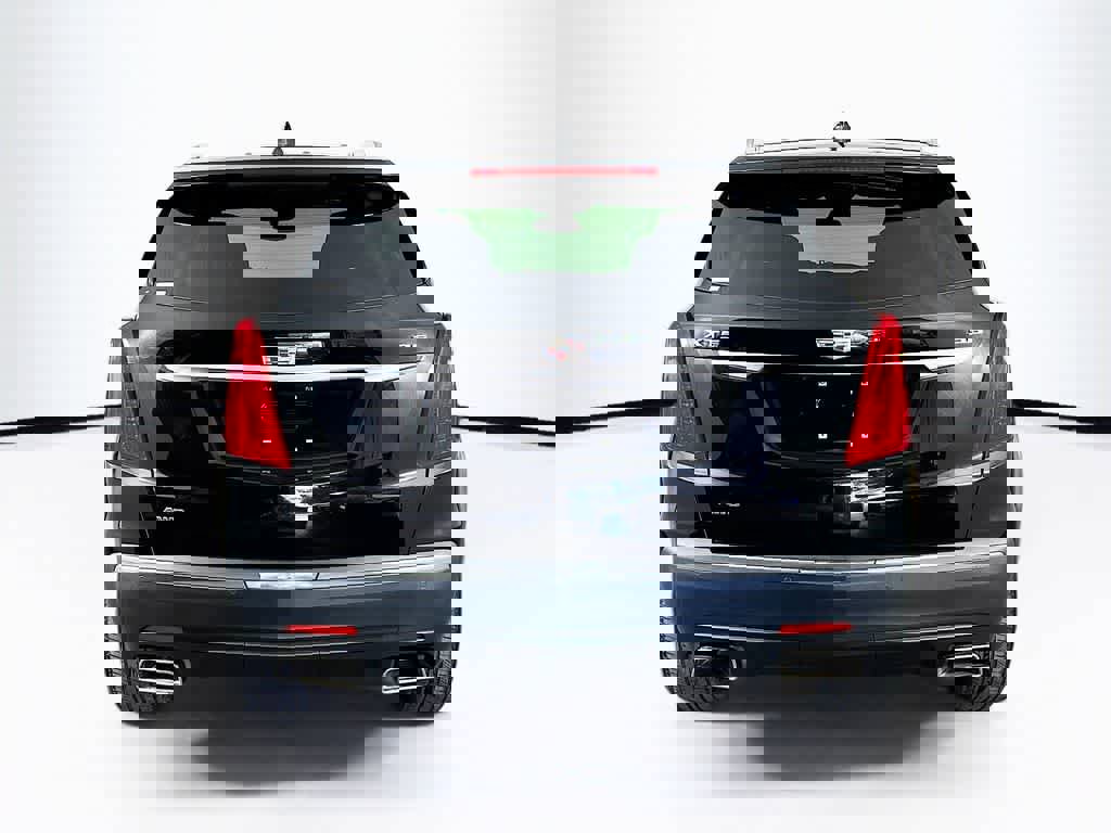 Used 2017 Cadillac XT5 Luxury w/ Driver Awareness Package image 5