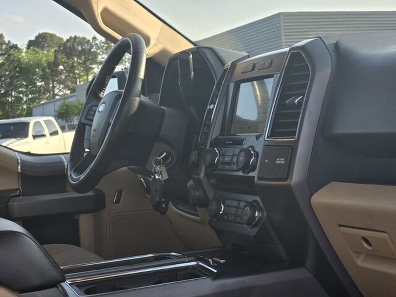 Certified 2017 Ford F150 XLT w/ Equipment Group 302A Luxury image 21