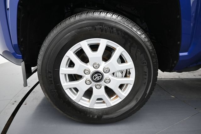 Used 2025 Toyota Tacoma SR5 RWD image 9