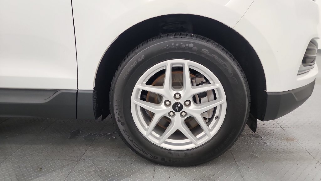 Certified 2024 Ford Edge SEL AWD/4WD image 22