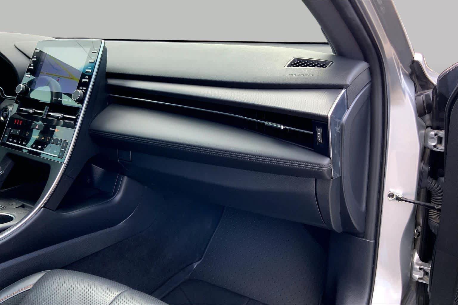 Used 2021 Toyota Avalon Touring FWD image 19