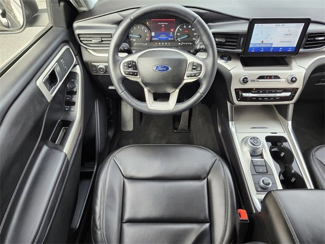 Certified 2022 Ford Explorer XLT w/ Equipment Group 202A image 13