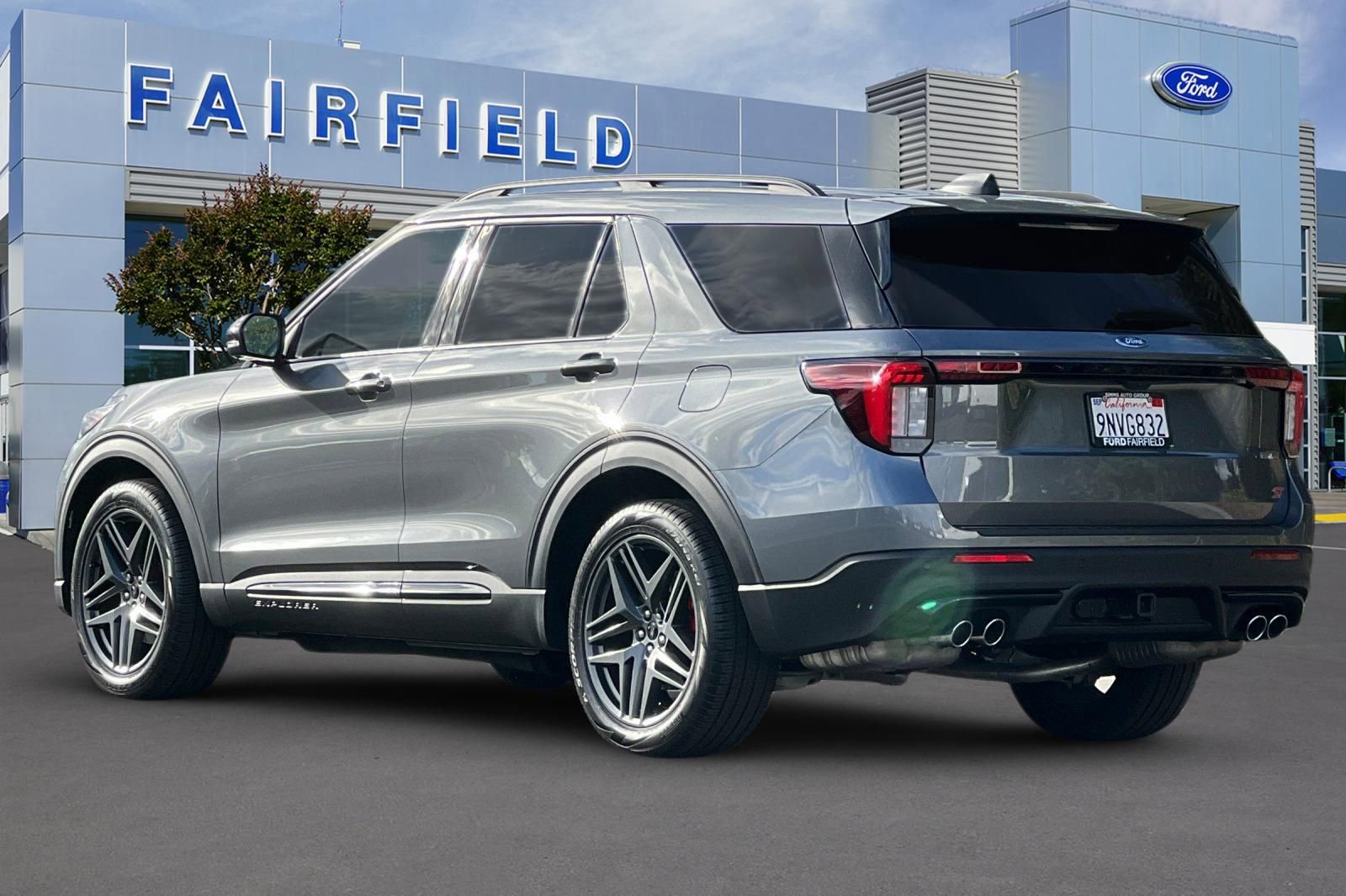 Certified 2025 Ford Explorer ST image 11