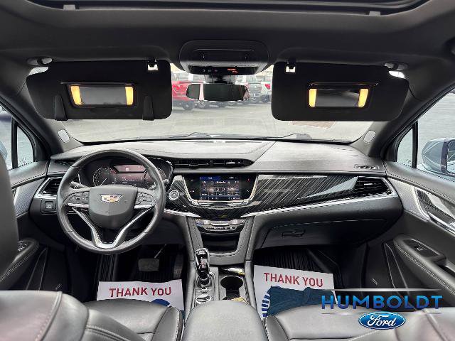 Used 2025 Cadillac XT6 Premium Luxury AWD/4WD image 17