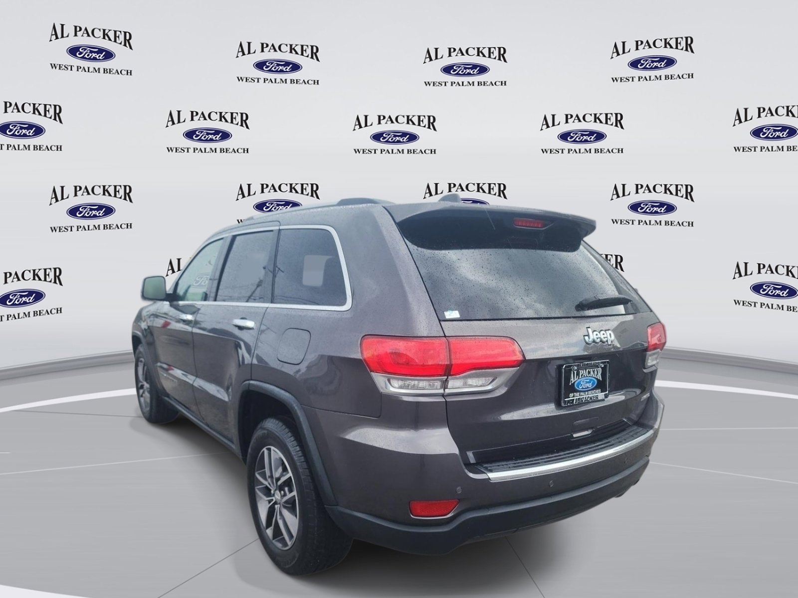 Used 2017 Jeep Grand Cherokee Limited RWD image 3