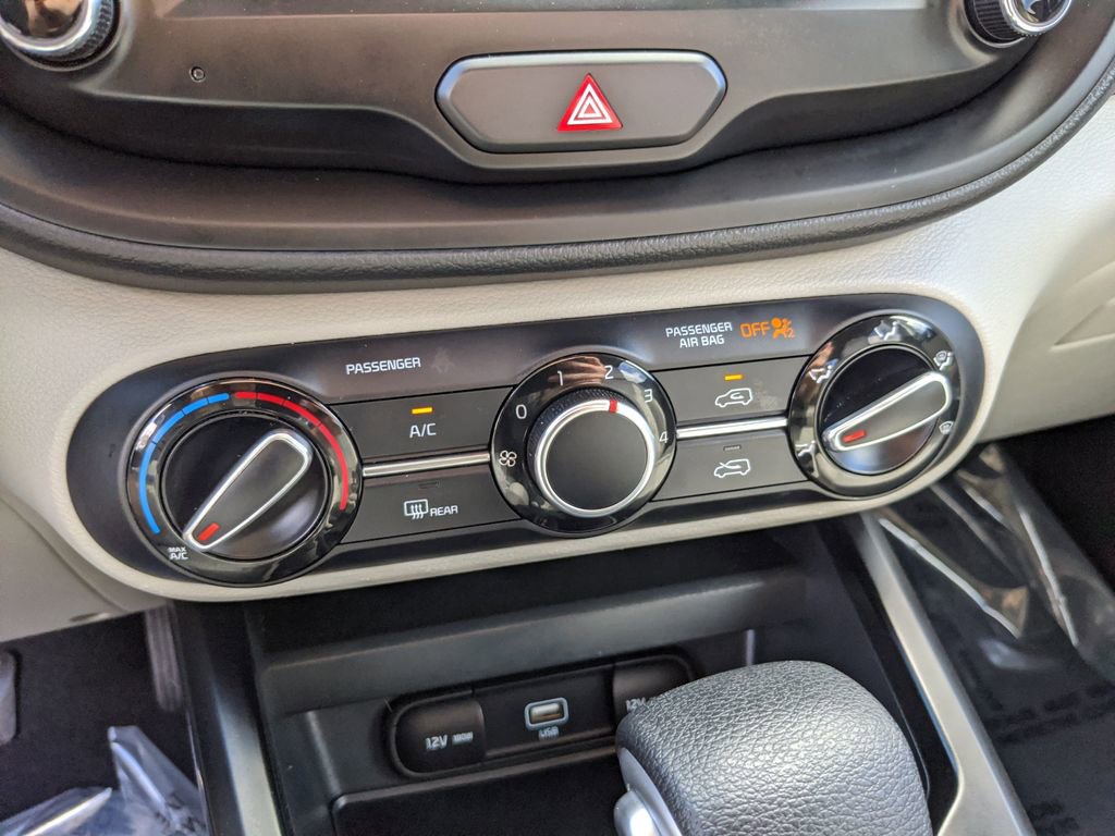 Used 2020 Kia Soul LX image 24