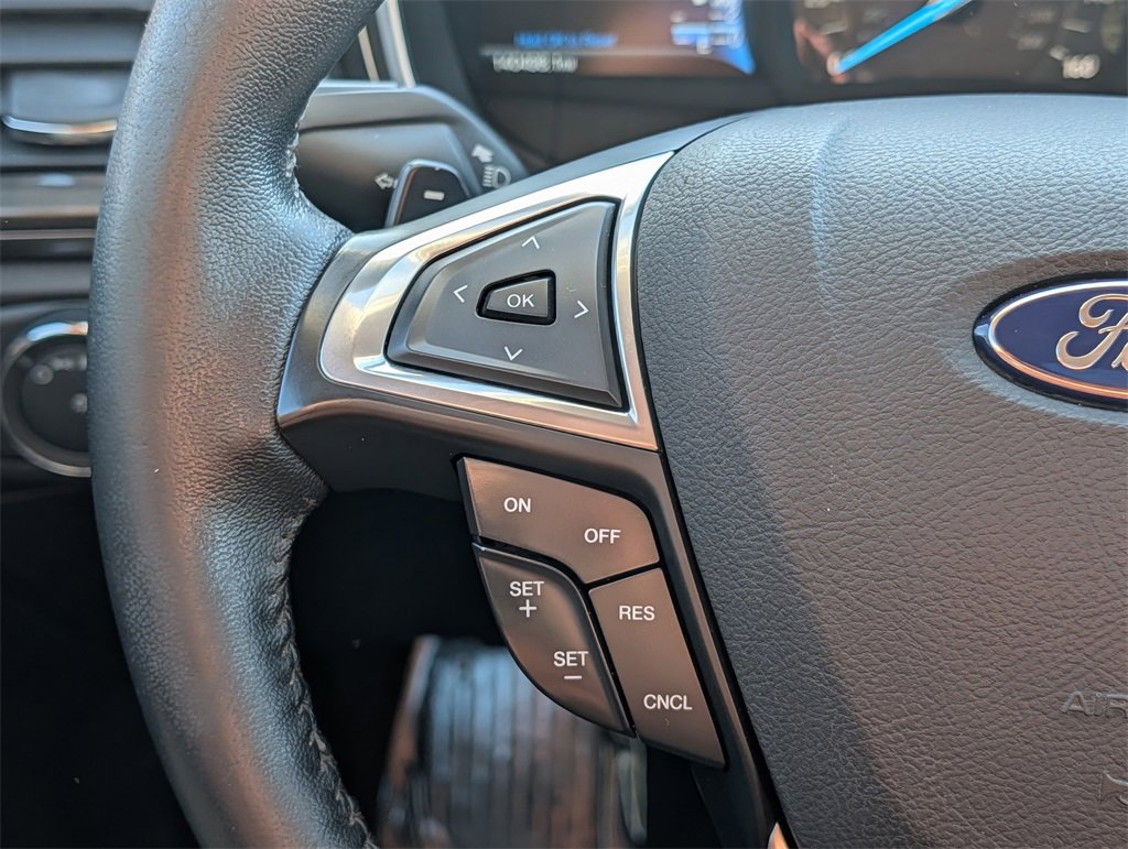 Certified 2017 Ford Fusion SE w/ Equipment Group 202A image 17