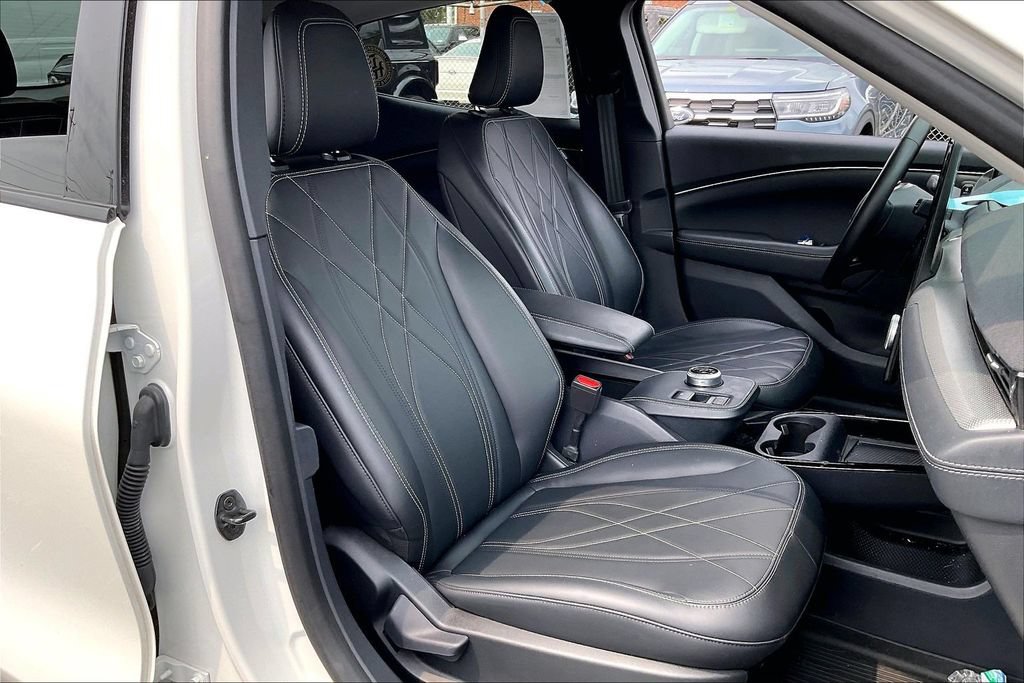 Certified 2023 Ford Mustang Mach-E Select AWD/4WD image 6