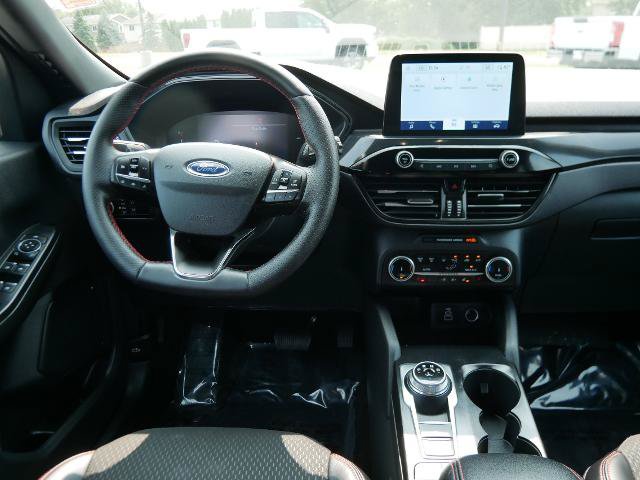 Certified 2025 Ford Escape ST-Line Select AWD/4WD image 16