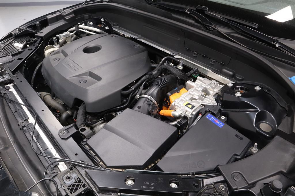 Used 2024 Volvo XC60 T8 Core AWD/4WD image 13