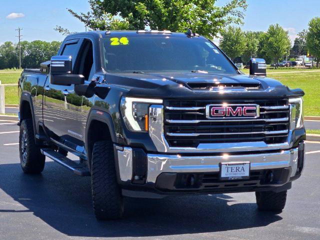 Used 2024 GMC Sierra 2500 SLT w/ SLT Premium Package AWD/4WD image 4