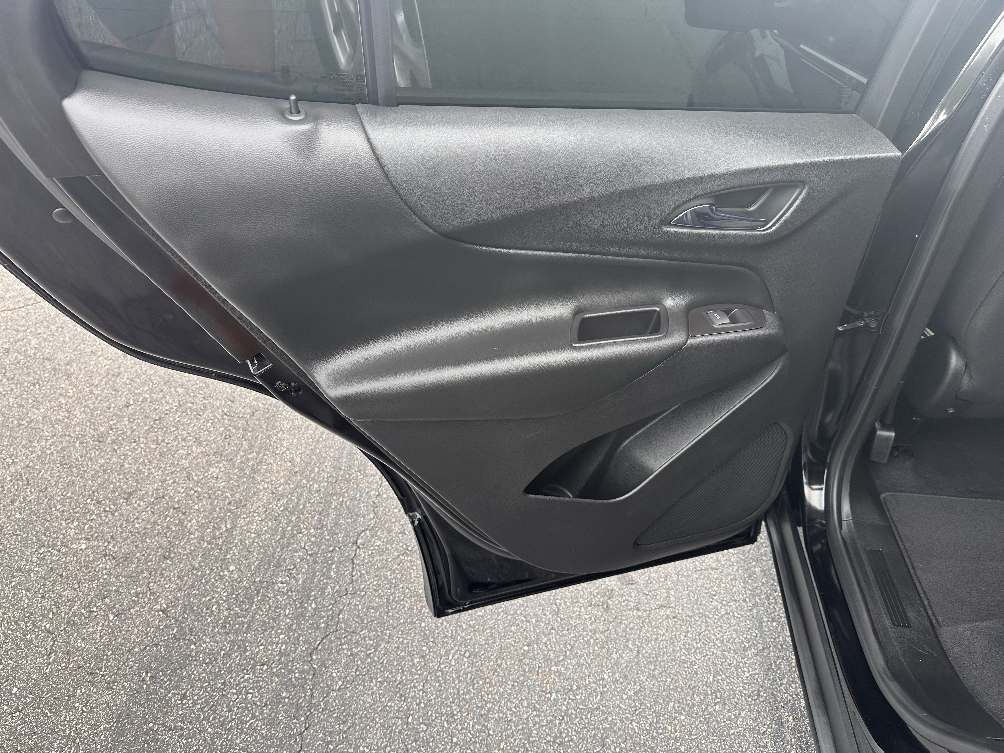 Used 2020 Chevrolet Equinox LT FWD image 11