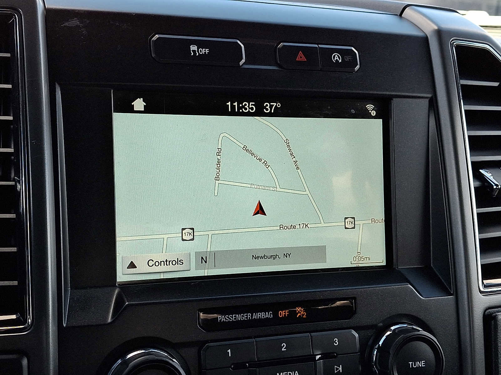 Certified 2018 Ford F150 XLT w/ Equipment Group 302A Luxury image 16