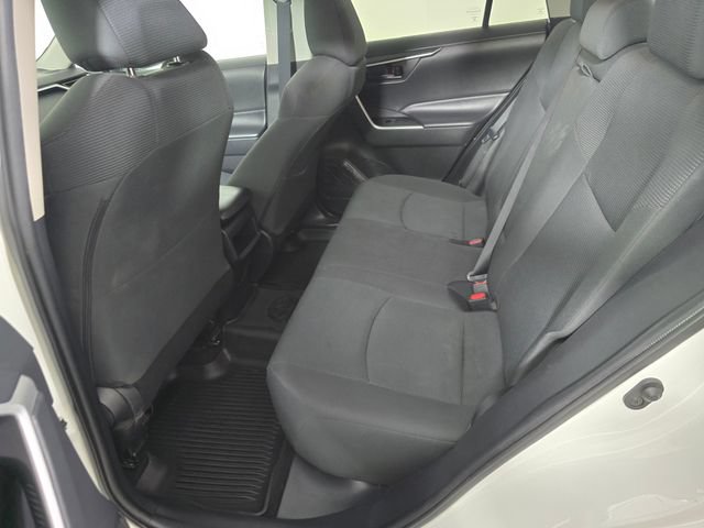 Used 2021 Toyota RAV4 LE w/ Carpet Mat Package (TMS) FWD image 18