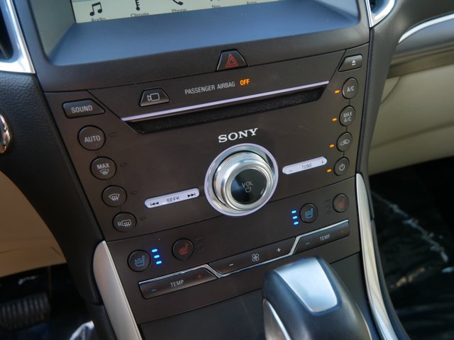 Certified 2018 Ford Edge Titanium w/ Equipment Group 302A AWD/4WD image 30
