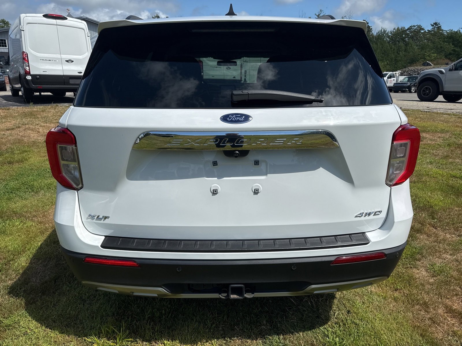 Certified 2022 Ford Explorer XLT w/ Equipment Group 202A image 6