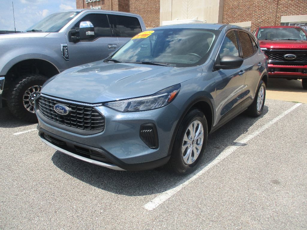 Certified 2023 Ford Escape Active image 3