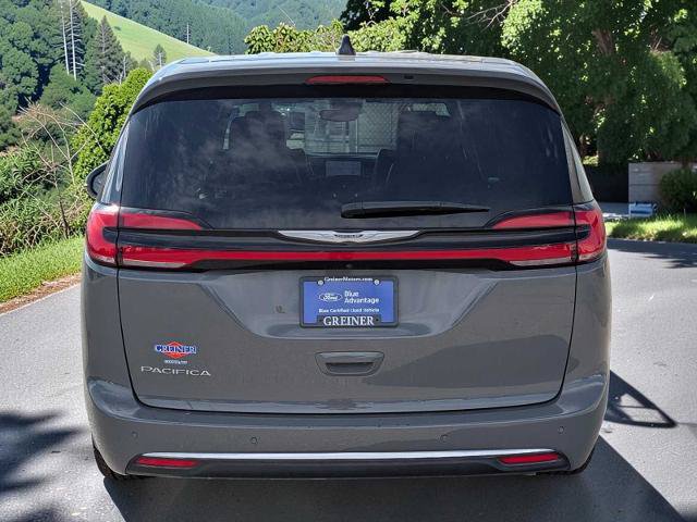 Used 2025 Chrysler Pacifica Select FWD image 5