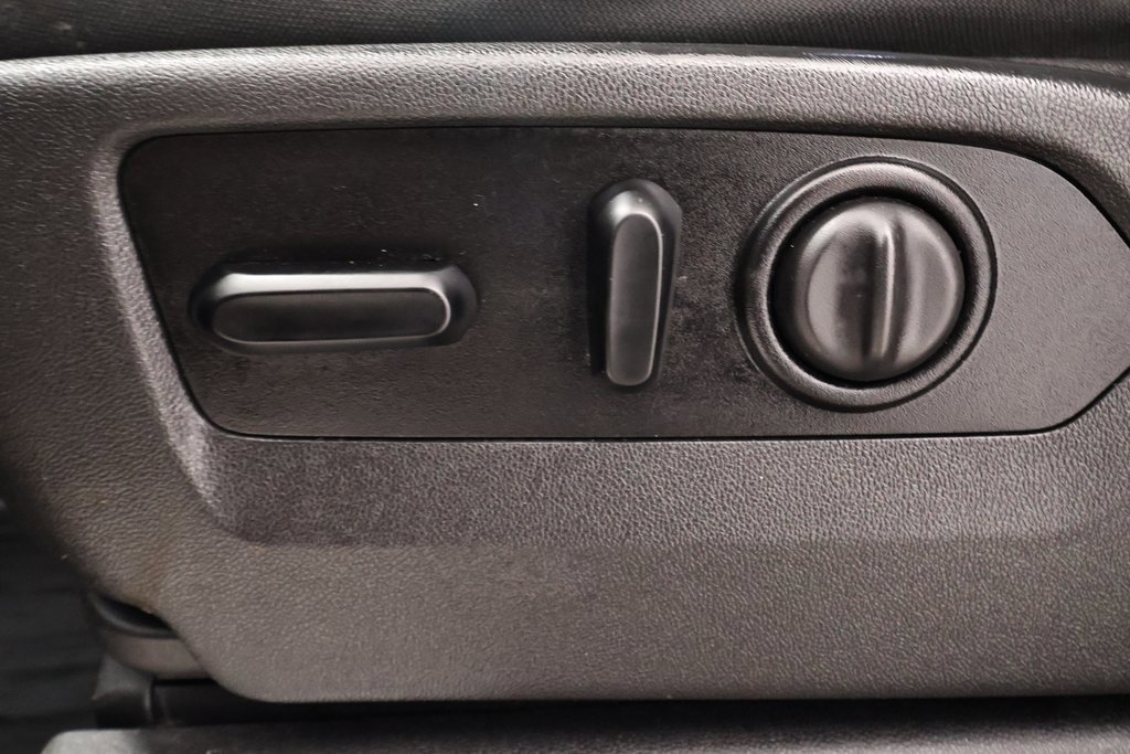 Used 2020 GMC Sierra 1500 SLE w/ SLE Value Package image 17