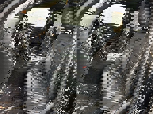 Used 2022 Mercedes-Benz GLC 300 4MATIC image 3