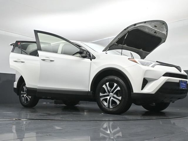 Used 2018 Toyota RAV4 LE w/ All Weather Liner Package AWD/4WD image 50