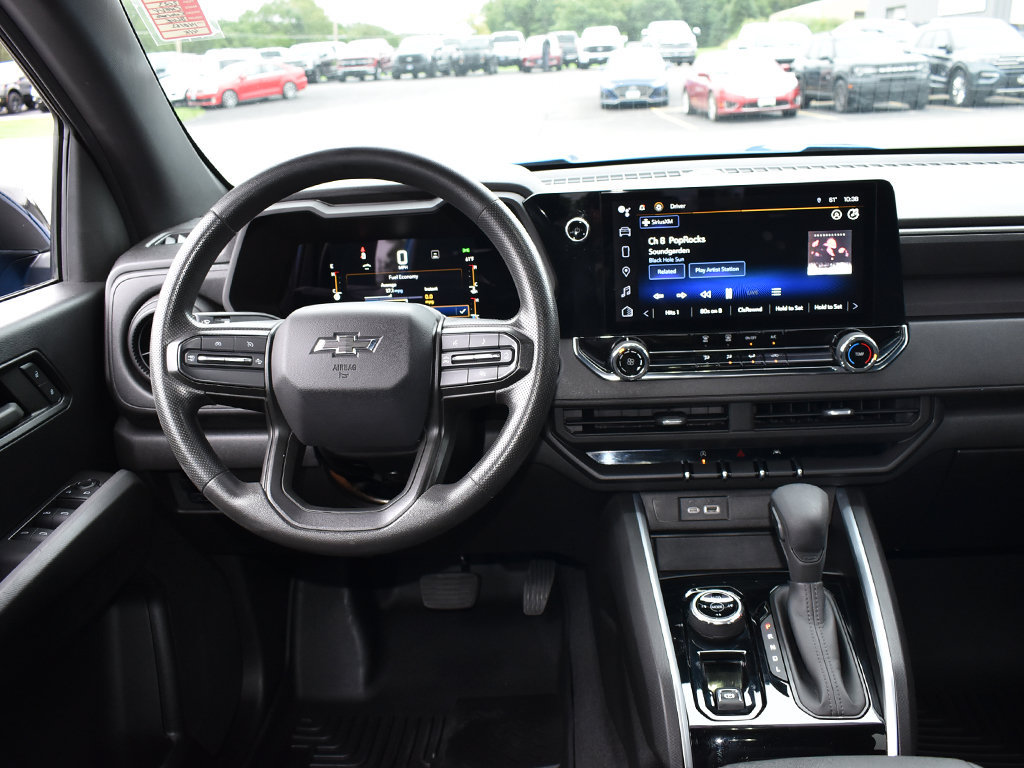 Used 2023 Chevrolet Colorado Trail Boss w/ Technology Package AWD/4WD image 16