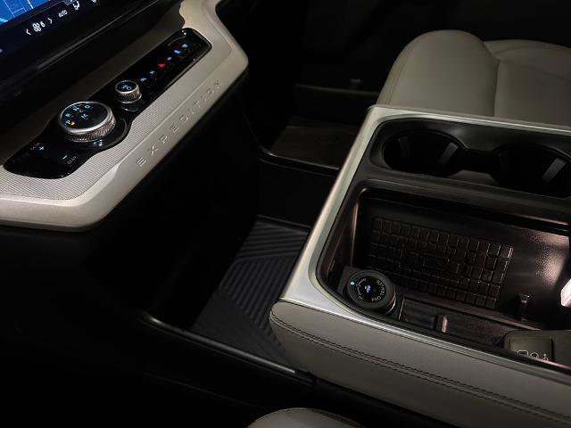 Certified 2025 Ford Expedition Active RWD image 32