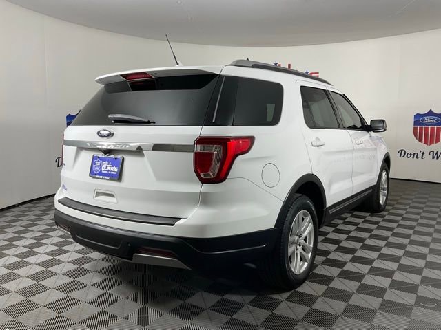 Certified 2019 Ford Explorer XLT w/ Equipment Group 202A image 3