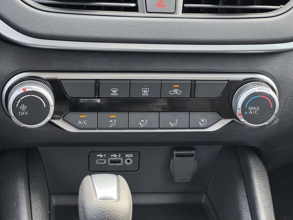 Used 2025 Nissan Altima 2.5 S FWD image 5