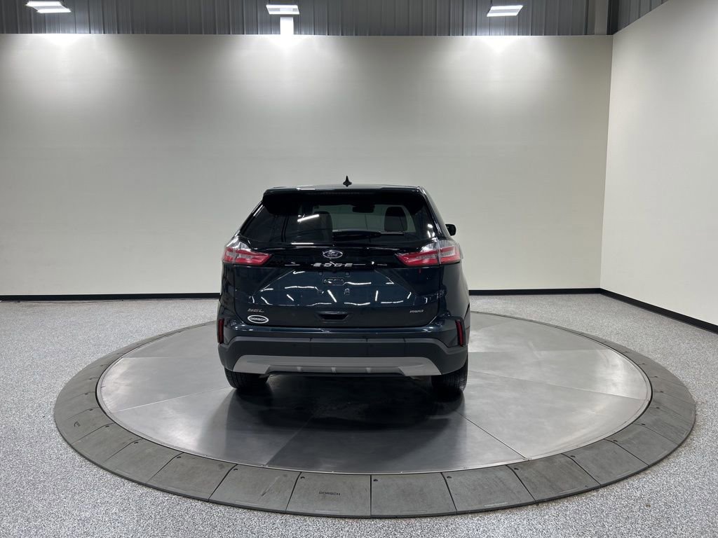 Certified 2024 Ford Edge SEL w/ Convenience Package AWD/4WD image 4