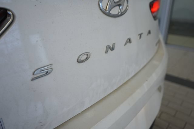 Used 2018 Hyundai Sonata Limited FWD image 13