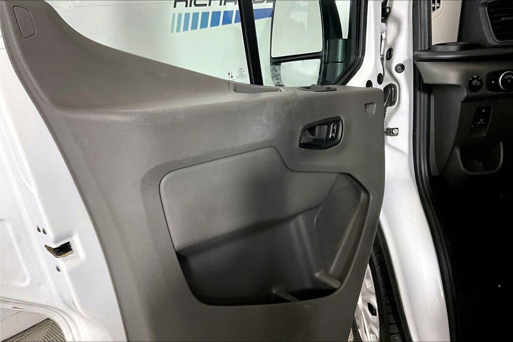 Certified 2024 Ford Transit 350 XLT RWD image 18
