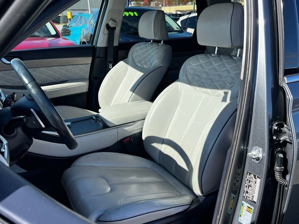 Used 2021 Hyundai Palisade Calligraphy image 17