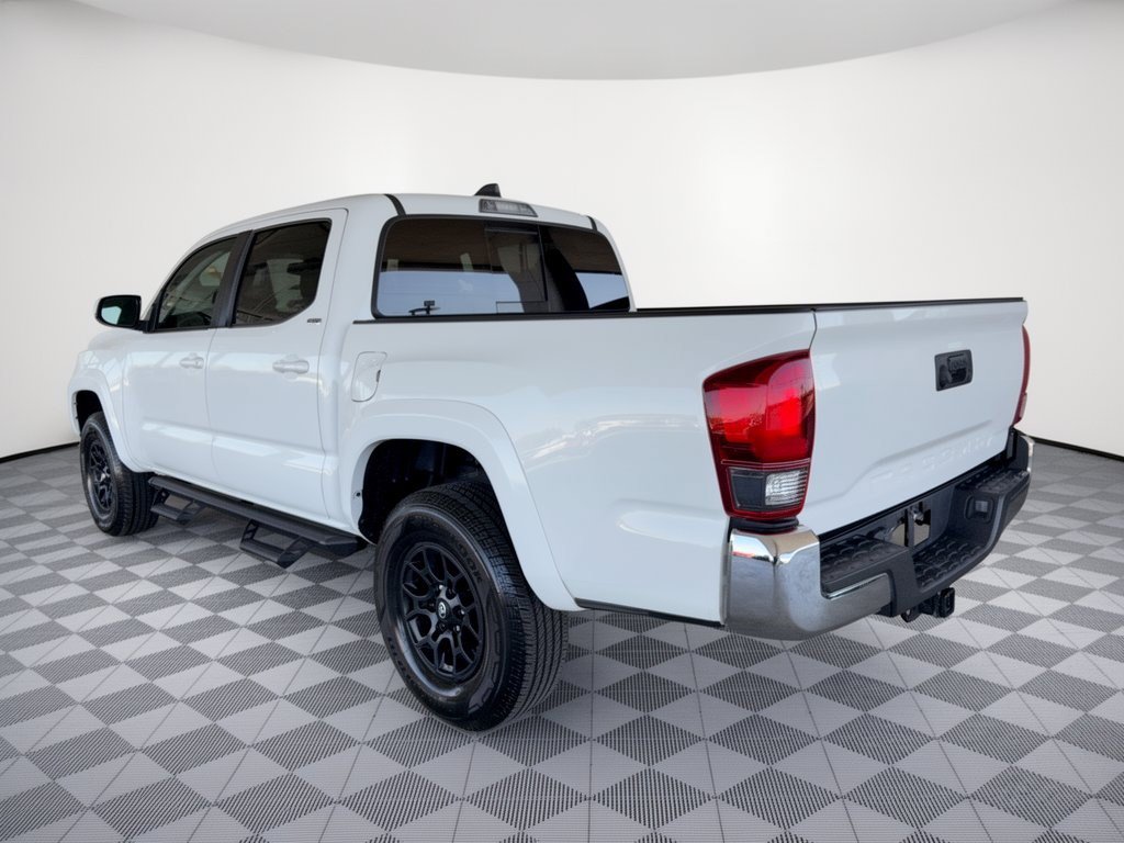 Used 2022 Toyota Tacoma SR5 AWD/4WD image 3