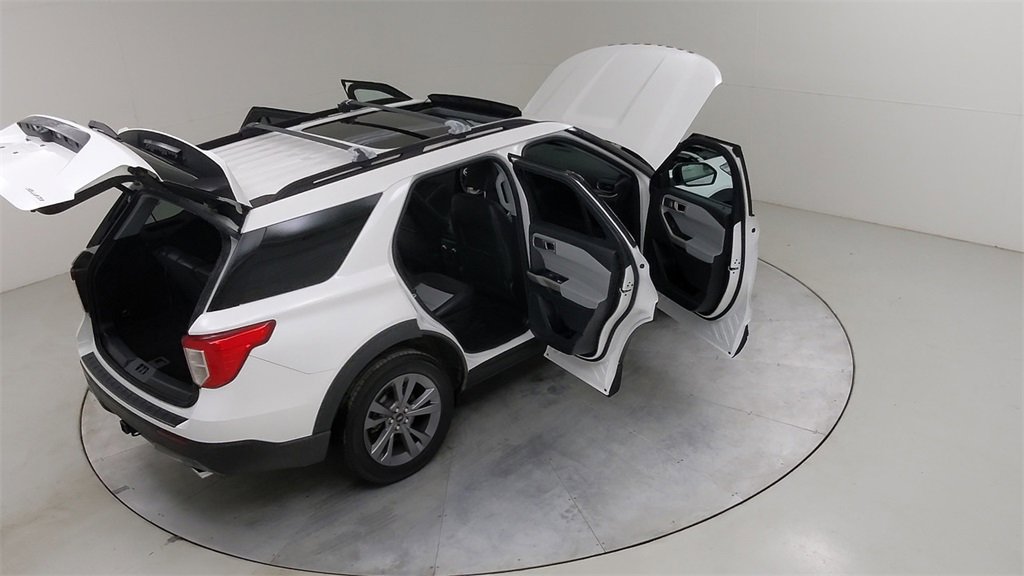 Certified 2023 Ford Explorer XLT w/ Equipment Group 202A image 53