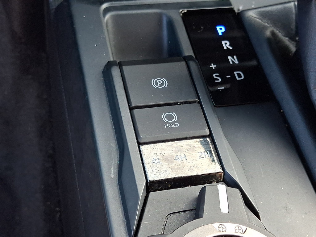 Used 2024 Toyota Tacoma SR5 AWD/4WD image 22