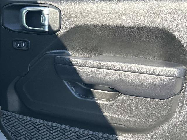 Used 2024 Jeep Wrangler Unlimited Sport AWD/4WD image 24