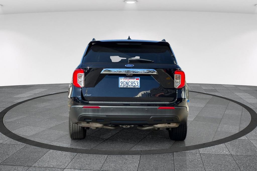 Certified 2023 Ford Explorer XLT image 5