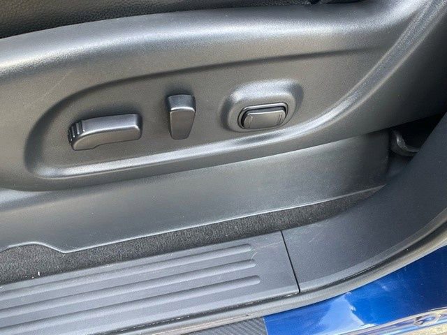 Used 2021 Nissan Titan SV w/ SV Convenience Package image 15