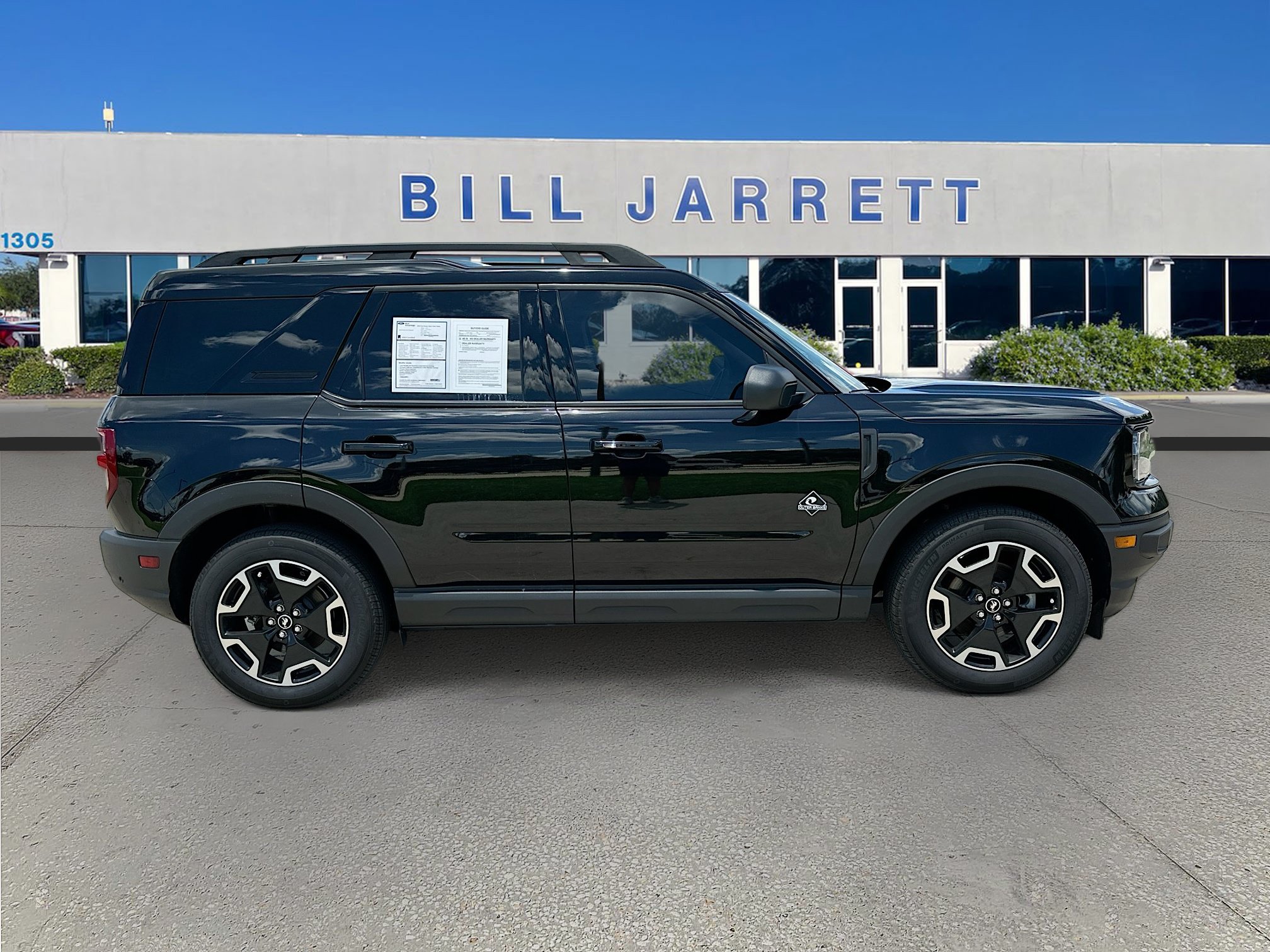 Certified 2023 Ford Bronco Sport Outer Banks w/ Tech Package AWD/4WD image 8
