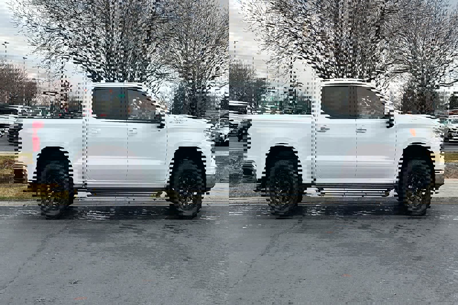 Used 2025 Chevrolet Silverado 1500 LT image 6