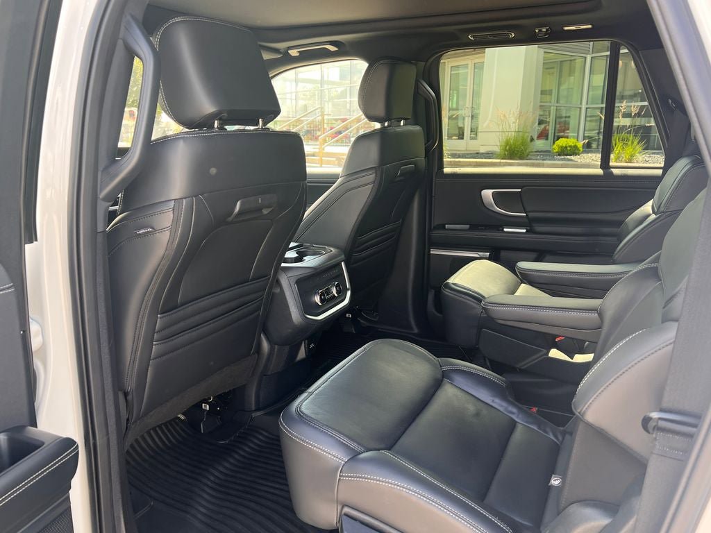 Certified 2025 Ford Expedition Max Platinum w/ Stealth Appearance Package AWD/4WD image 12