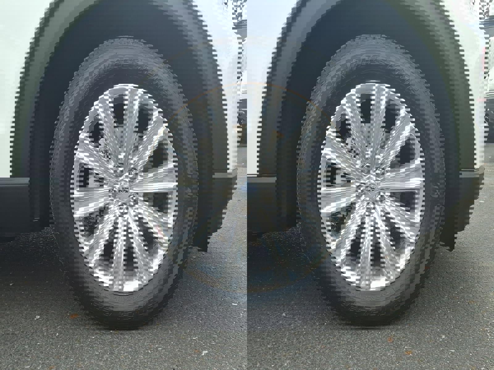 Certified 2023 Ford Explorer Limited w/ Limited Technology Package image 9