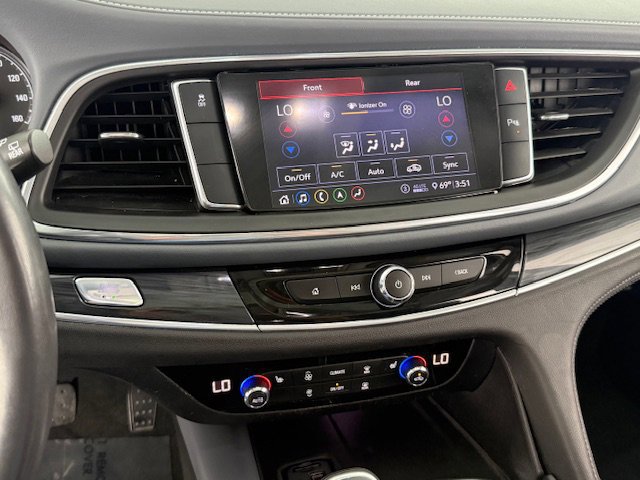 Used 2020 Buick Enclave Essence w/ Sound and Sites Package image 13