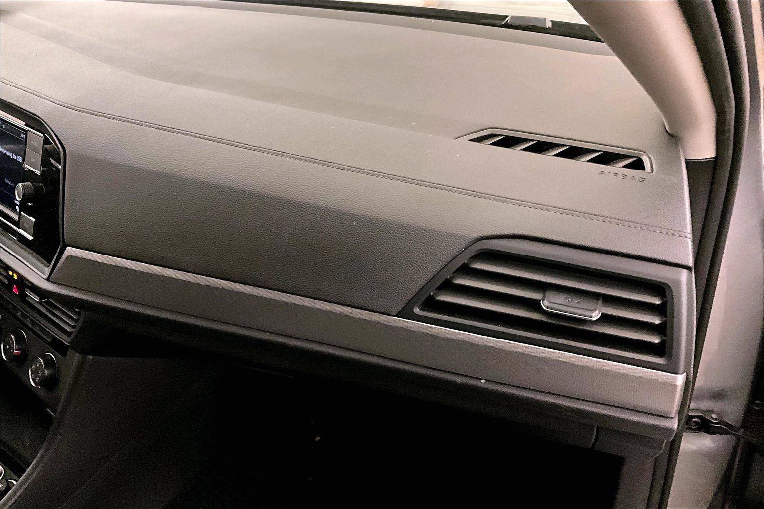 Used 2021 Volkswagen Jetta S image 15