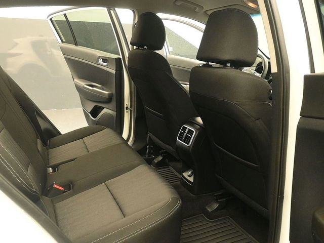 Used 2020 Kia Sportage LX image 15